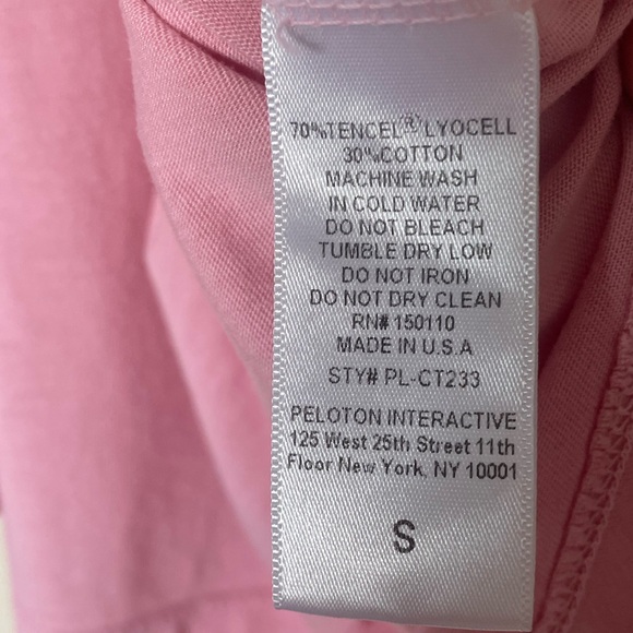 Peloton Pink Flow Racerback Tank Top Gold Foil Size Small - Picture 4 of 8